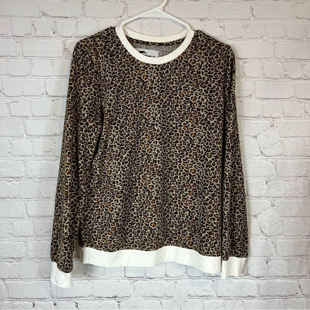 ZYIA Active Sweatshirt Women’s Small Cheetah Leopard Print Top Contrasting Trim